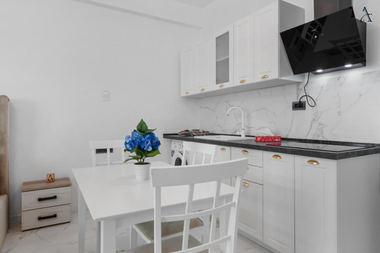 Rentforcomfort Saint George Studio & Sea View Mamaia Exteriör bild
